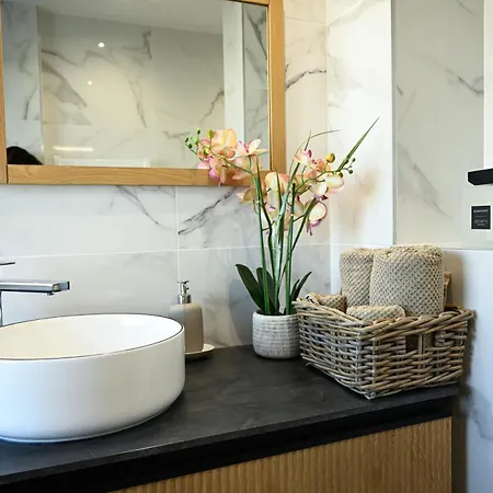 Appartement Luxe Près De La Fréjus